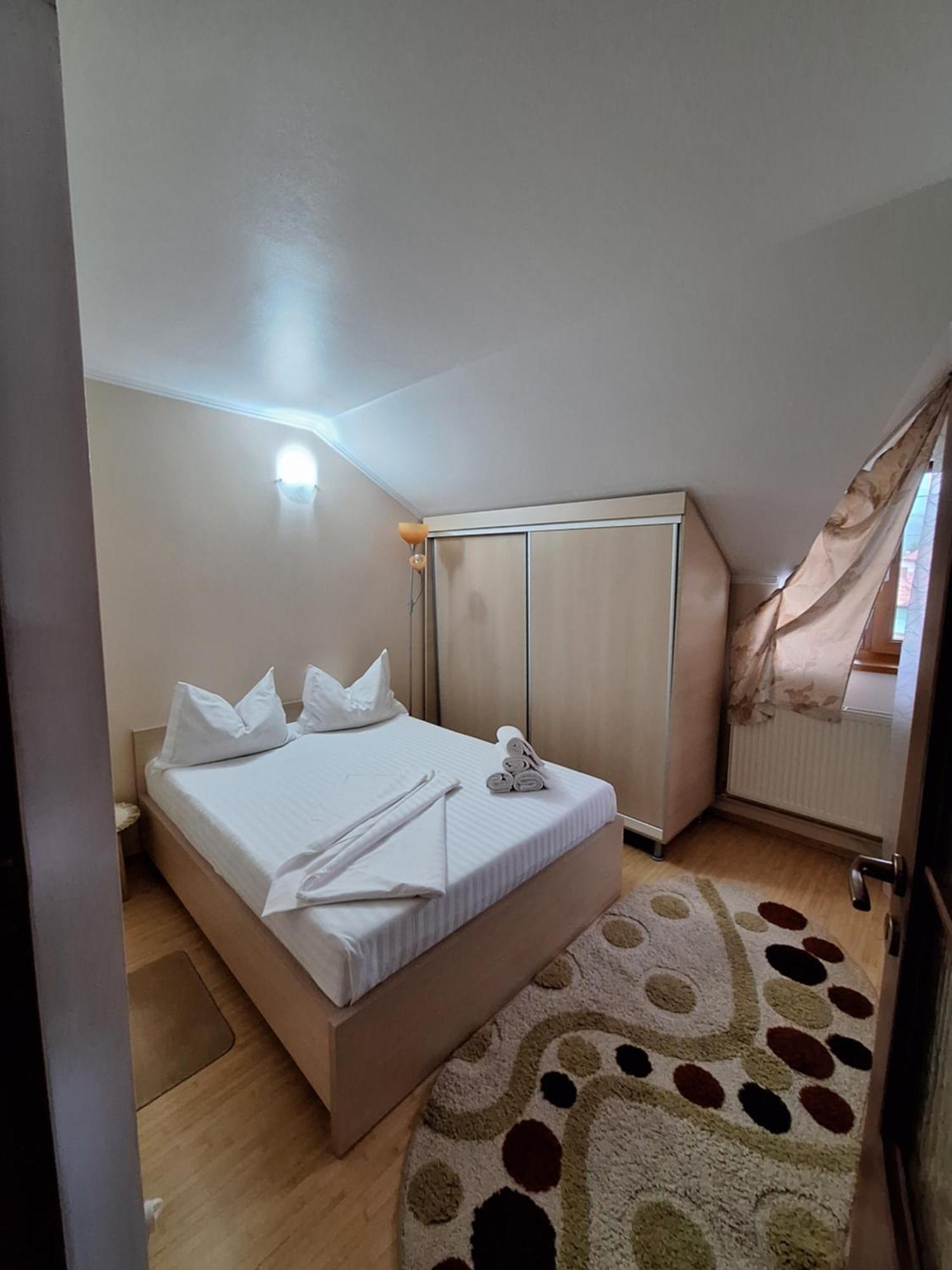 Small Double Room,1675886848:JPEG